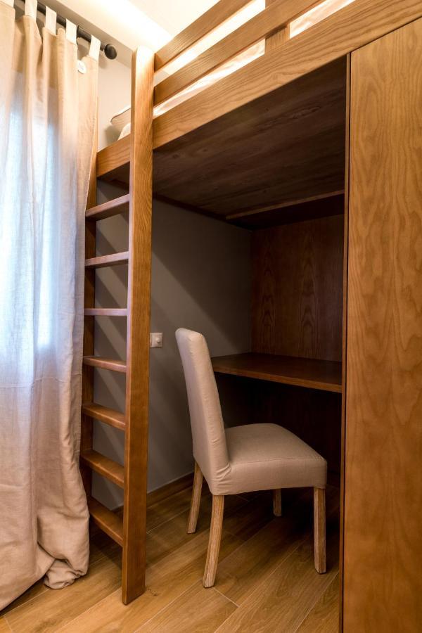 Triana Apartments Deluxe Seville Room photo